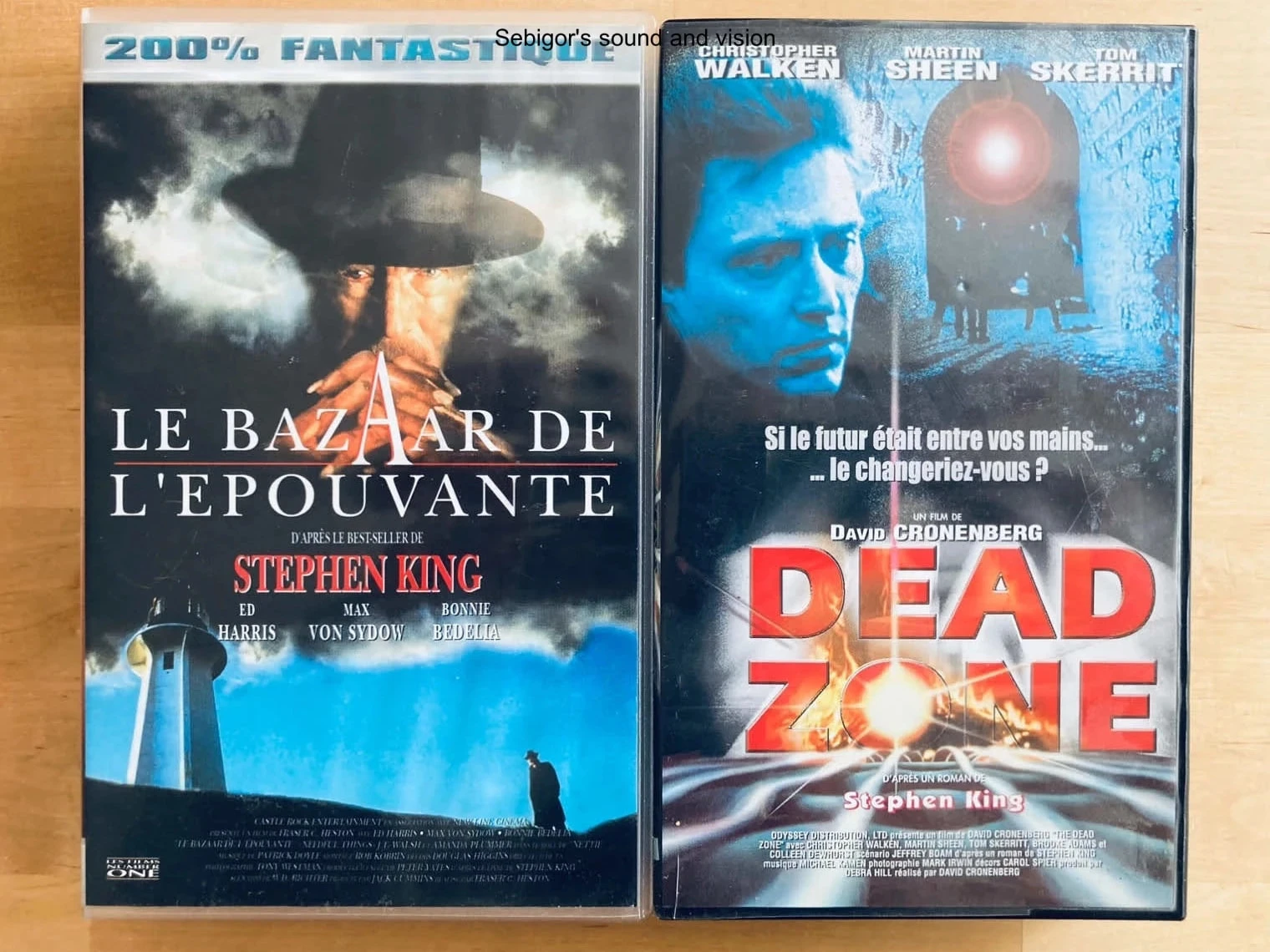 Lot 2 cassettes VHS Stephen King: Dead Zone et Le Bazaar de l’épouvante